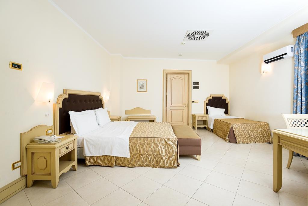 Grand Hotel Faraglioni Aci Trezza Værelse billede