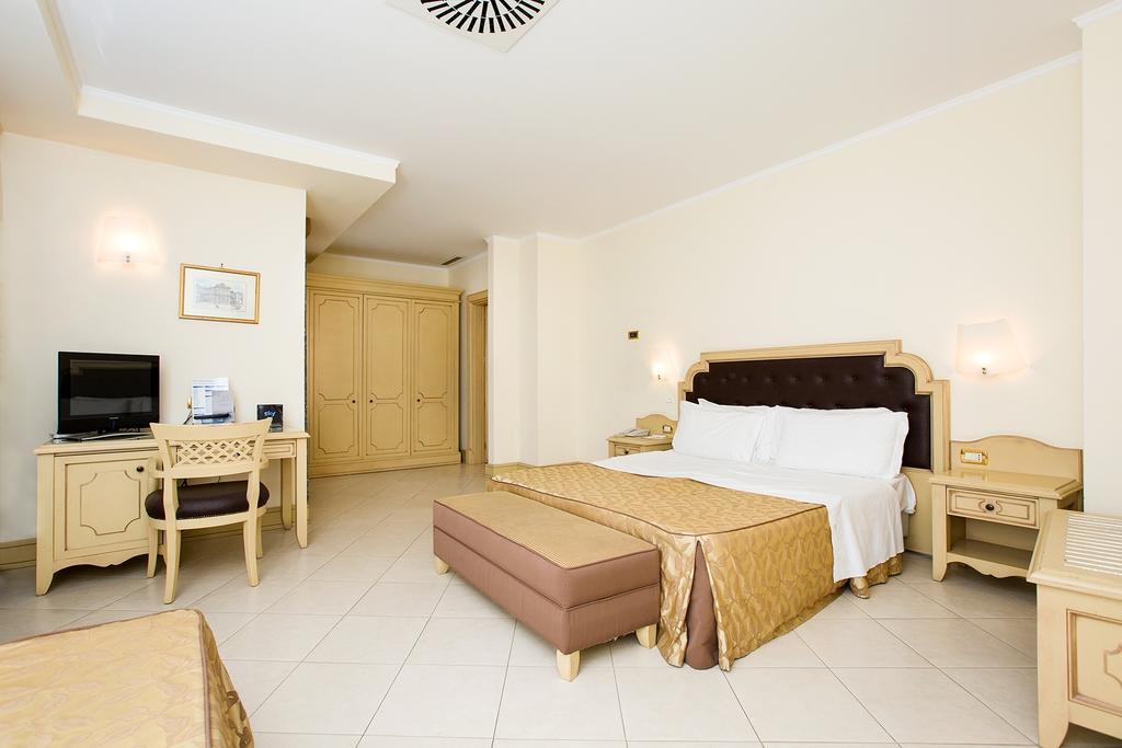 Grand Hotel Faraglioni Aci Trezza Værelse billede